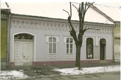 Typiskt hus, ett i en lång husrad. Typiskt hus, ett i en lång husrad.